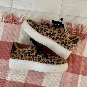 Cutest sneakers size 8